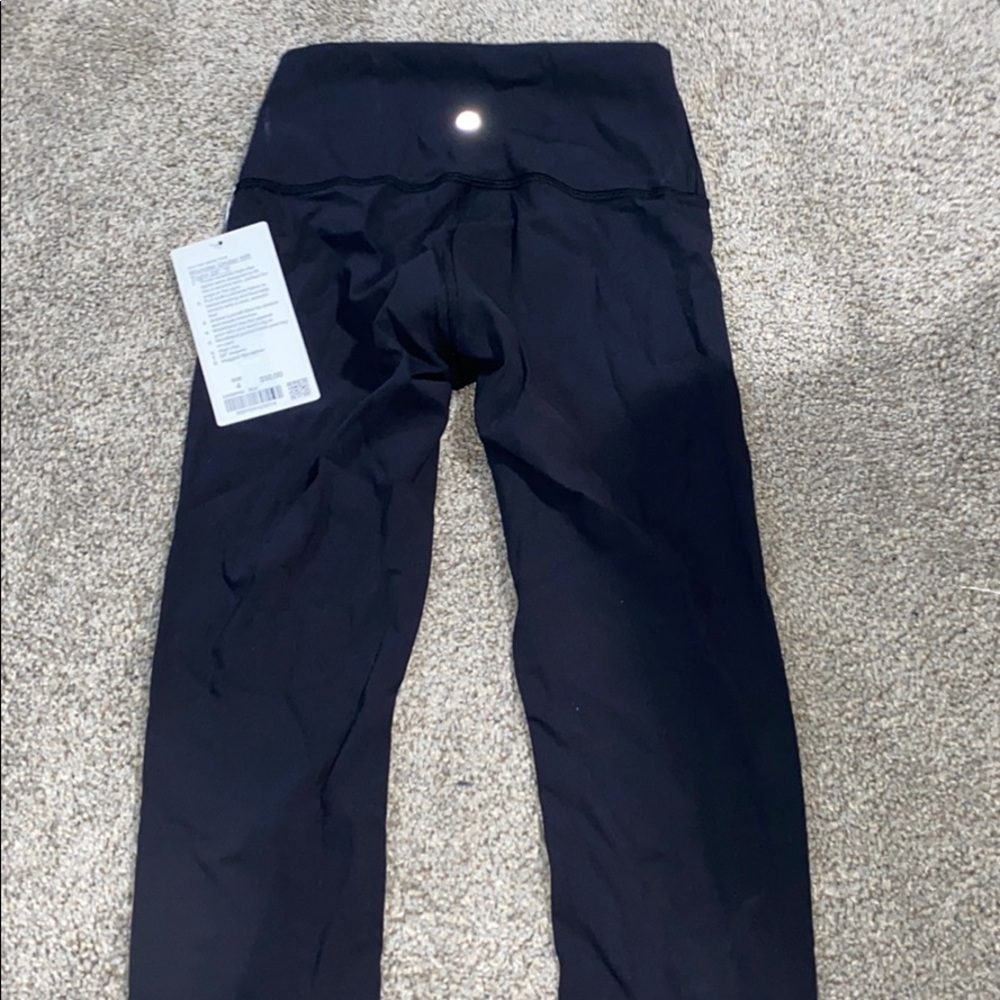 wonder under lululemon 28”